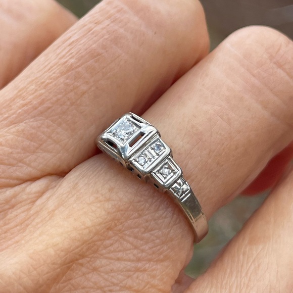 Antique 18k Diamond Ring - Picture 4 of 14